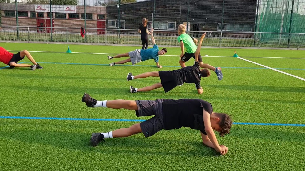 Athletik- und Laufkoordinationstraining in der Gruppe ...