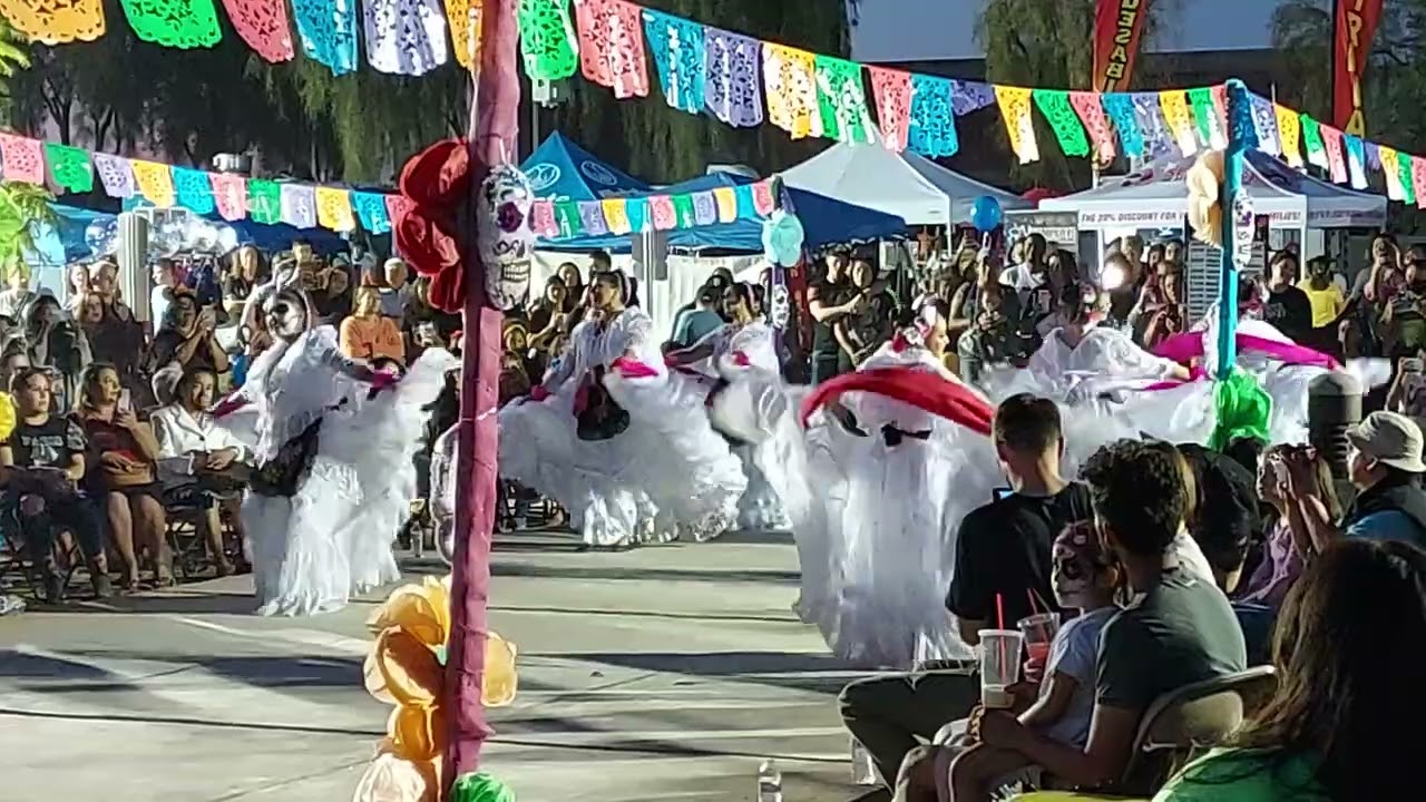 Día de los Muertos Festival in Avondale, Arizona. @razzledazzledancers 