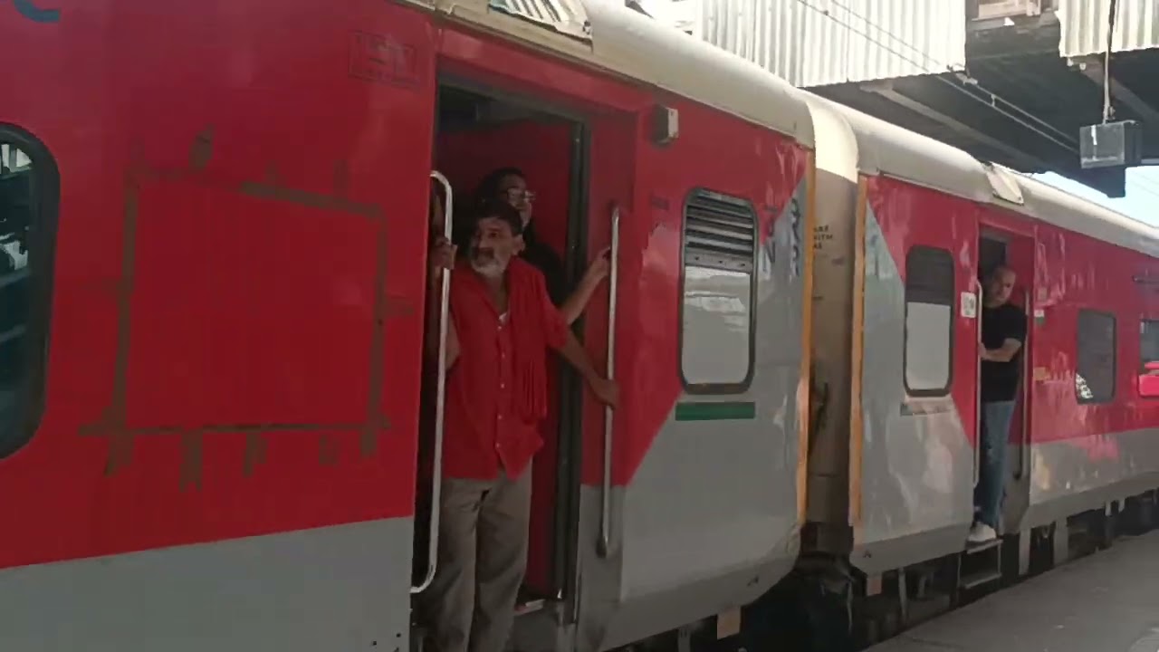 12473 Sarvodaya Express Arrival Ahmedabad Jn. | Shri mata vaishnodevi yatra Katra