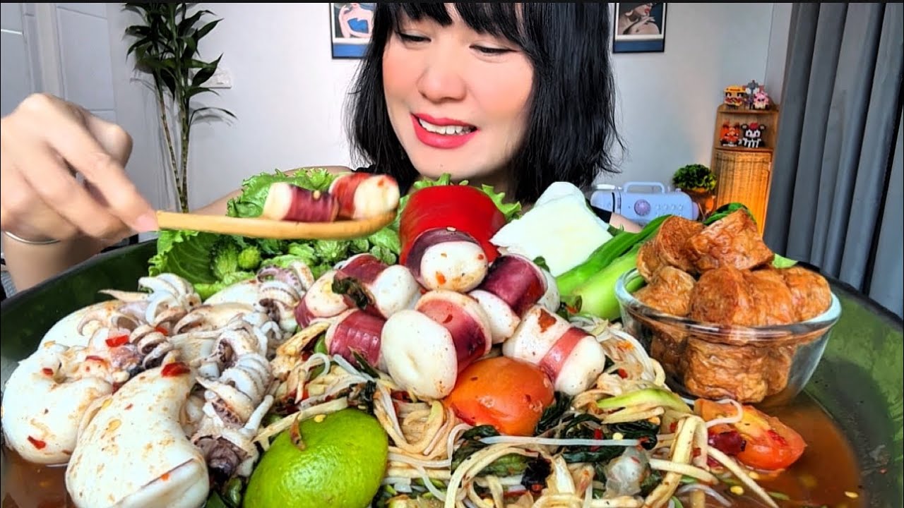 Thaifood ASMR ตำป่าใส่หนวดหมึกเด้งๆกินกับไก่จ้อรสละมุนอร่อย Tam Pa with squid MUKBANG SHOW 