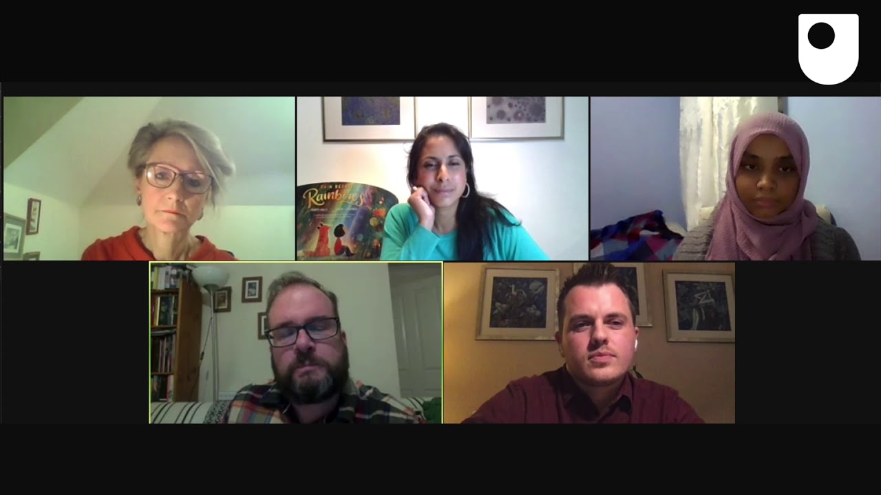 Sharing the pleasure: the role of talk in reading