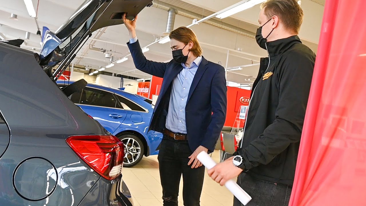Päivä autokauppiaina - Tahko & Nelipyörä