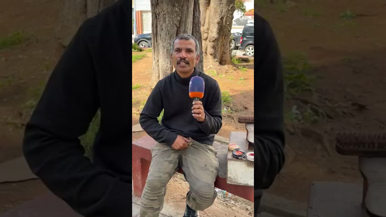 قصة عبد الواحد ماسح الأحذية الذي توقف رزقه بعد 32سنة من العمل في تلميع الأحذية