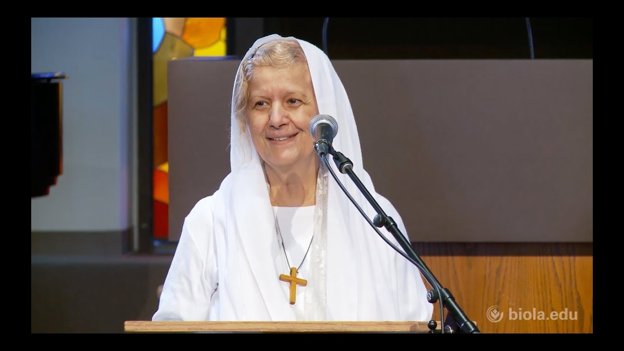 Mama Maggie Gobran: Light Overcomes Darkness [Missions Conference 2018]