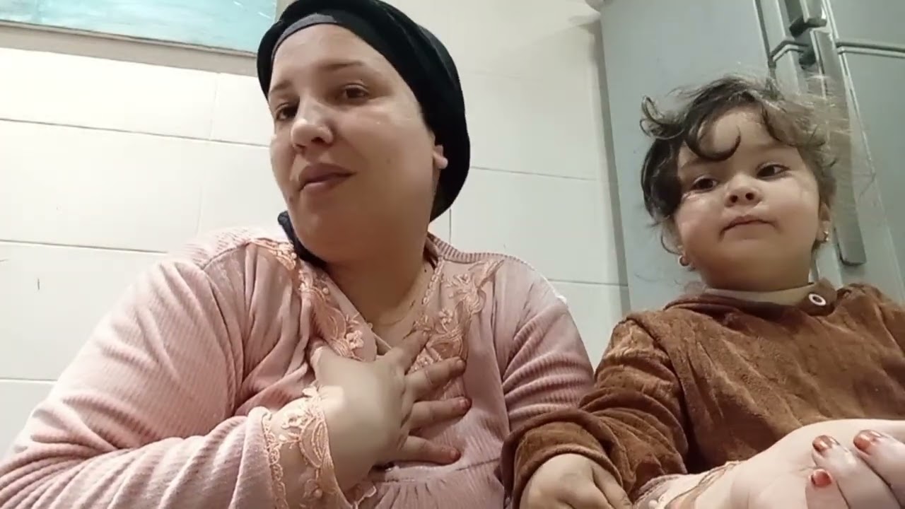 ما عرفتش علاش تلوموني تاتقولوا لي علاش ما مشيتيش عند بنتك كل واحد علم بيا الا الله مسكينه عريانه😭😭😭
