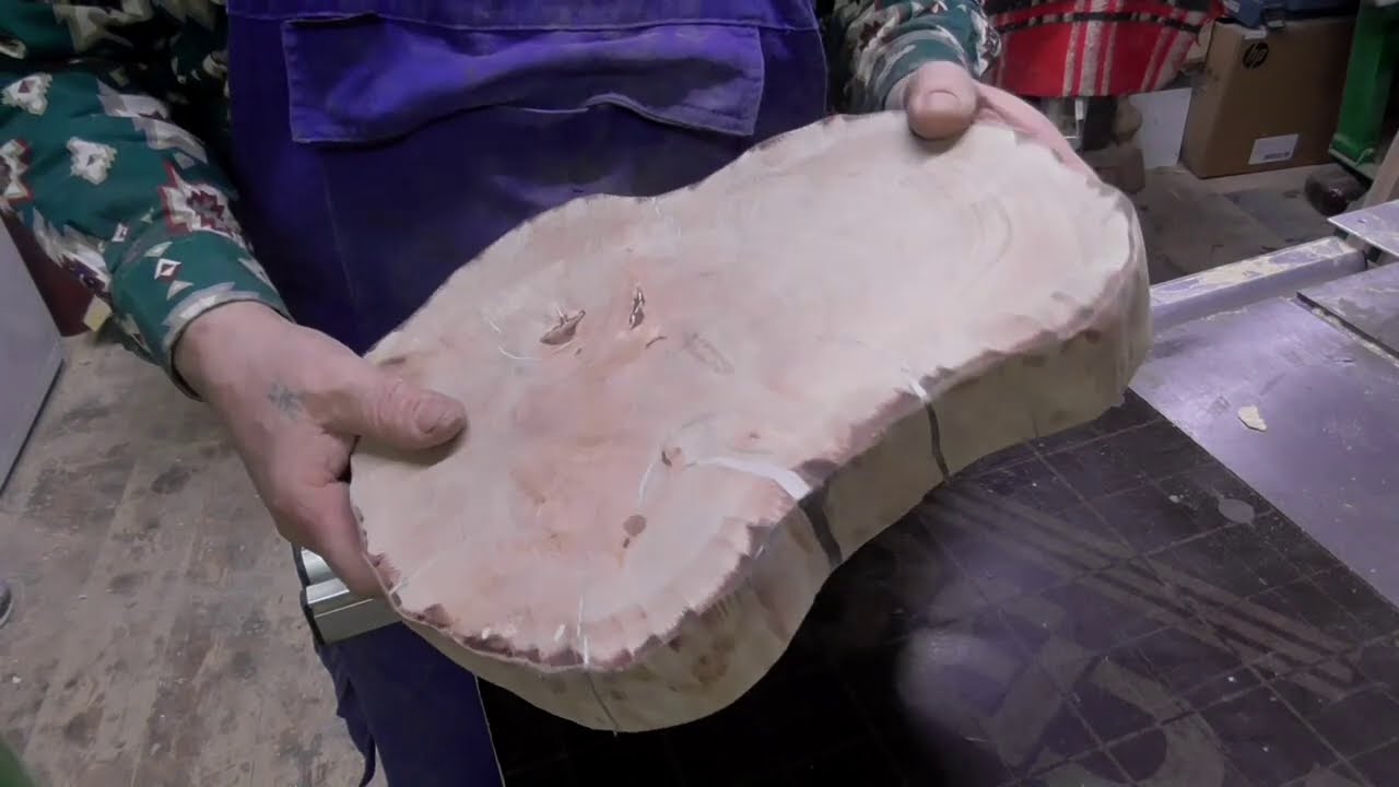 Как сделать своими руками, без ЧПУ и шаблона, блюдо из торцевого спила и эпоксидной смолы.