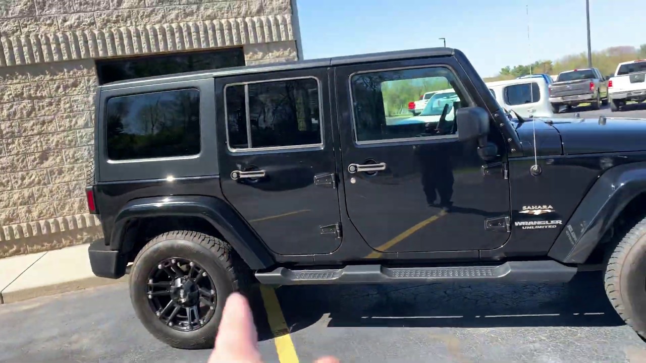 2016 Jeep Wrangler Sahara Unlimited at Comodo Motors
