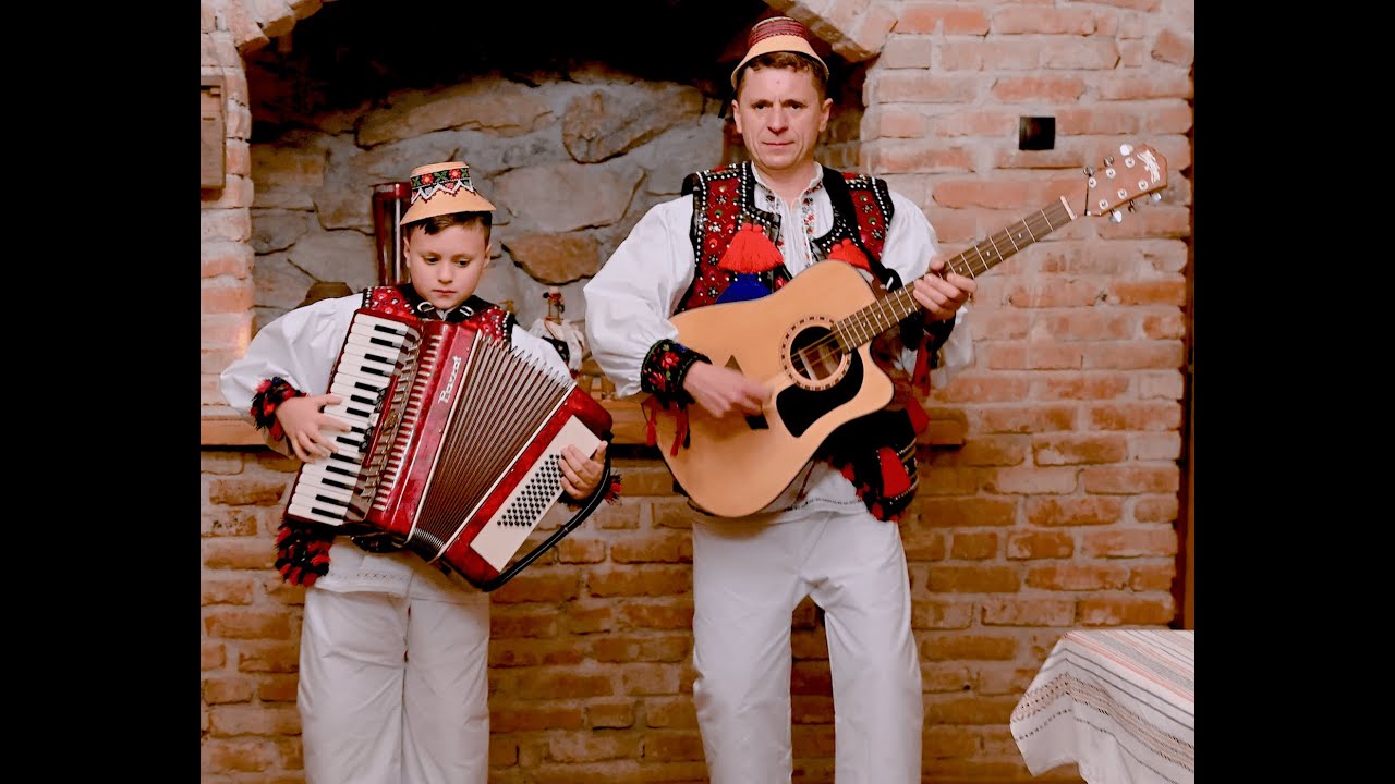 Eduard și Ghiță Ulici – S-o închis la birt aseară (muzică populară românească din Maramureş)