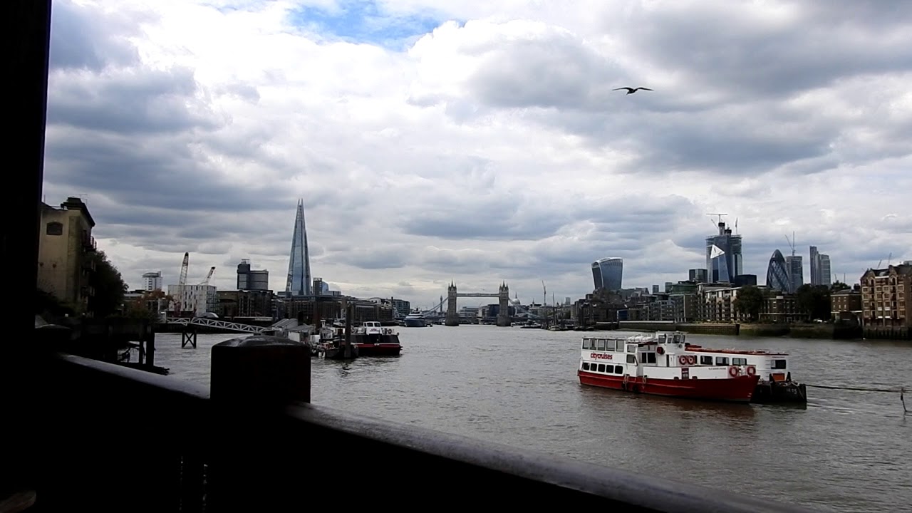 🍺 Pub ASMR - Wonderful Views over Central London from a Riverside Pub - The Angel