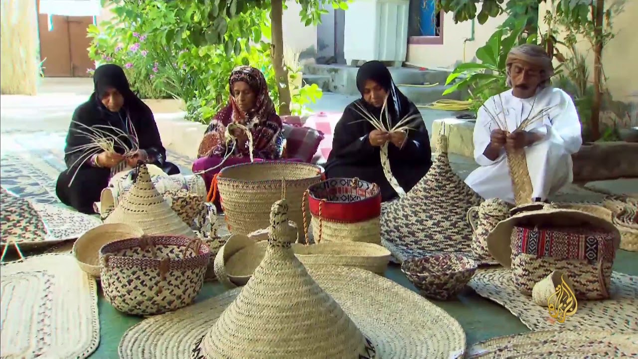 هذا الصباح- صناعة السعفيات.. موروث حرفي بسلطنة عمان