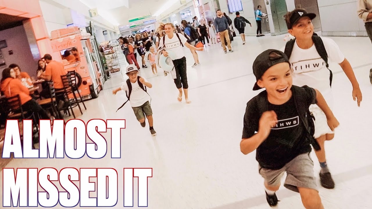 FLYING ON AN AIRPLANE FOR EIGHT HOURS WITH FIVE KIDS | FIRST FAMILY FLIGHT TO PUERTO RICO