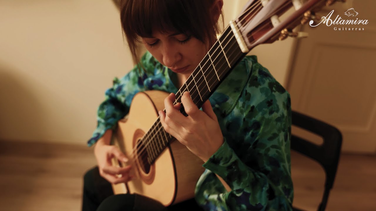 Kasia Smolarek &mdash; Altamira Home Concert from Parma, Italy | Classical Guitar