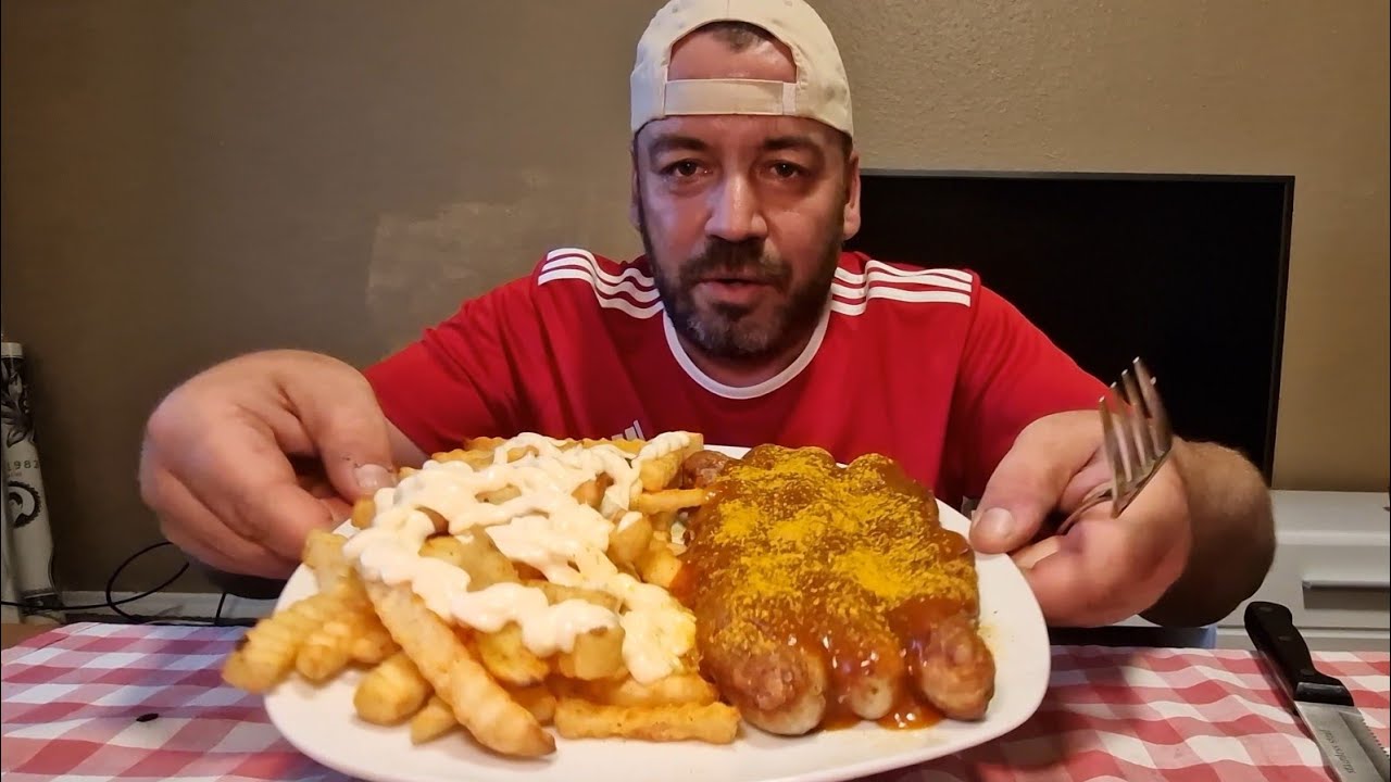 Currywurst mit Pommes Frites / MUKBANG /