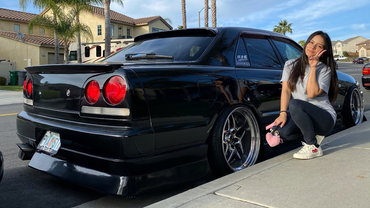 Она получила кое-какие подарки за свои 34 ранда! /S02E30