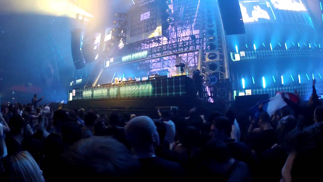 Wasted Penguinz : Stay Alive & Drift Away @ HARD BASS 2013 (Widescreen HD)