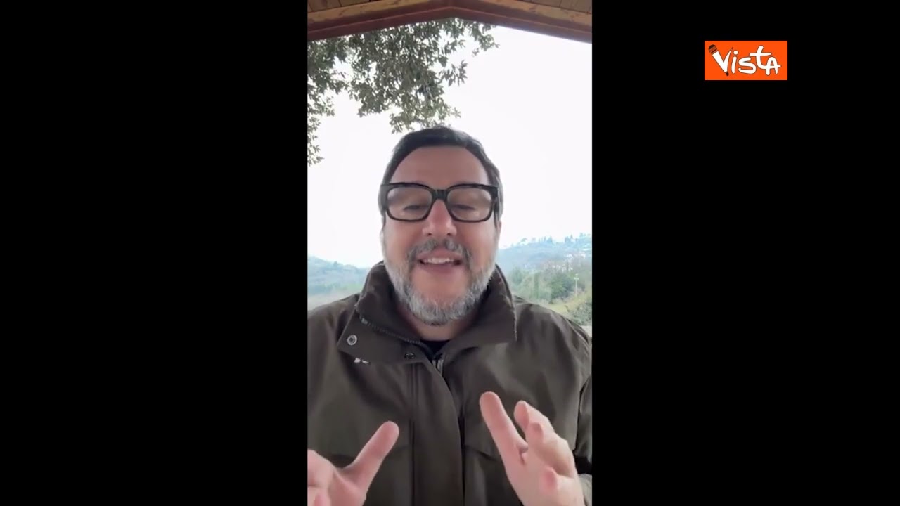 Insulti all'Italia in piazza Duomo, Salvini: 