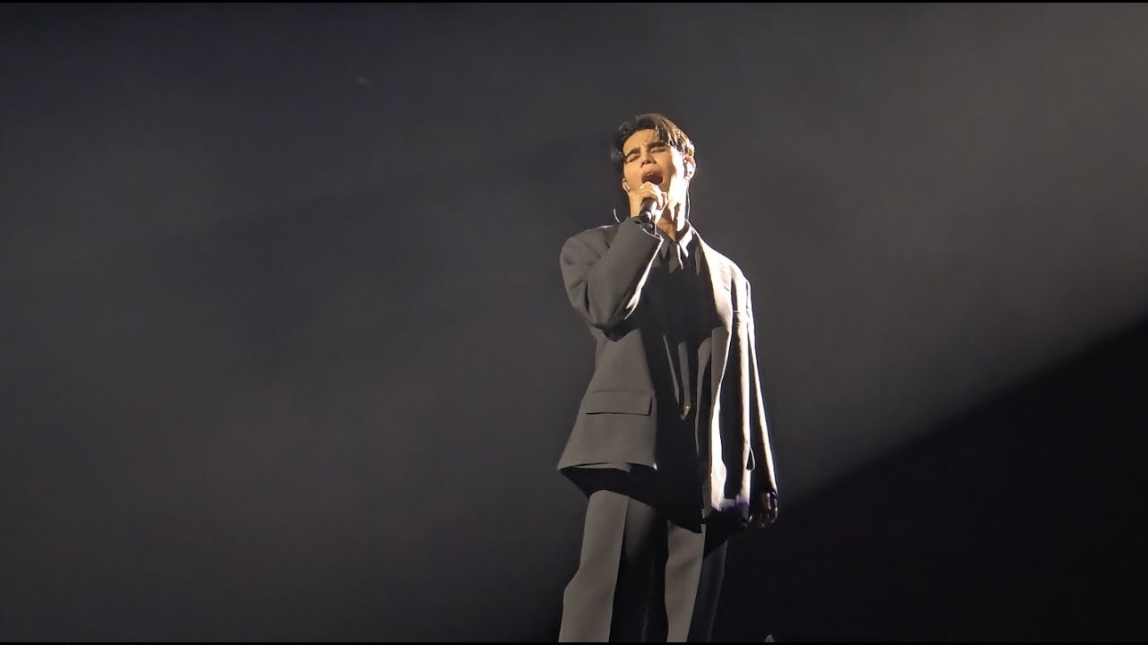 200424 | Jeff Satur - Stranger @JeffSaturSpaceShuttleNo8 Day1 #JeffSaturSS8BKKD1 #JeffSatur