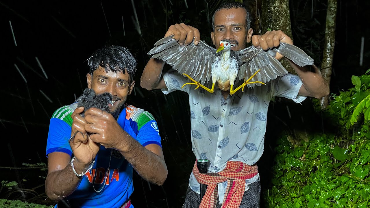 ঝড় বৃষ্টির রাতে মাছ ধরতে গিয়ে মা ও বাচ্চাদের উদ্ধার করলাম village fishing!!!