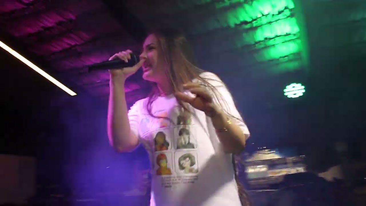 Cantora Mila Brandoni