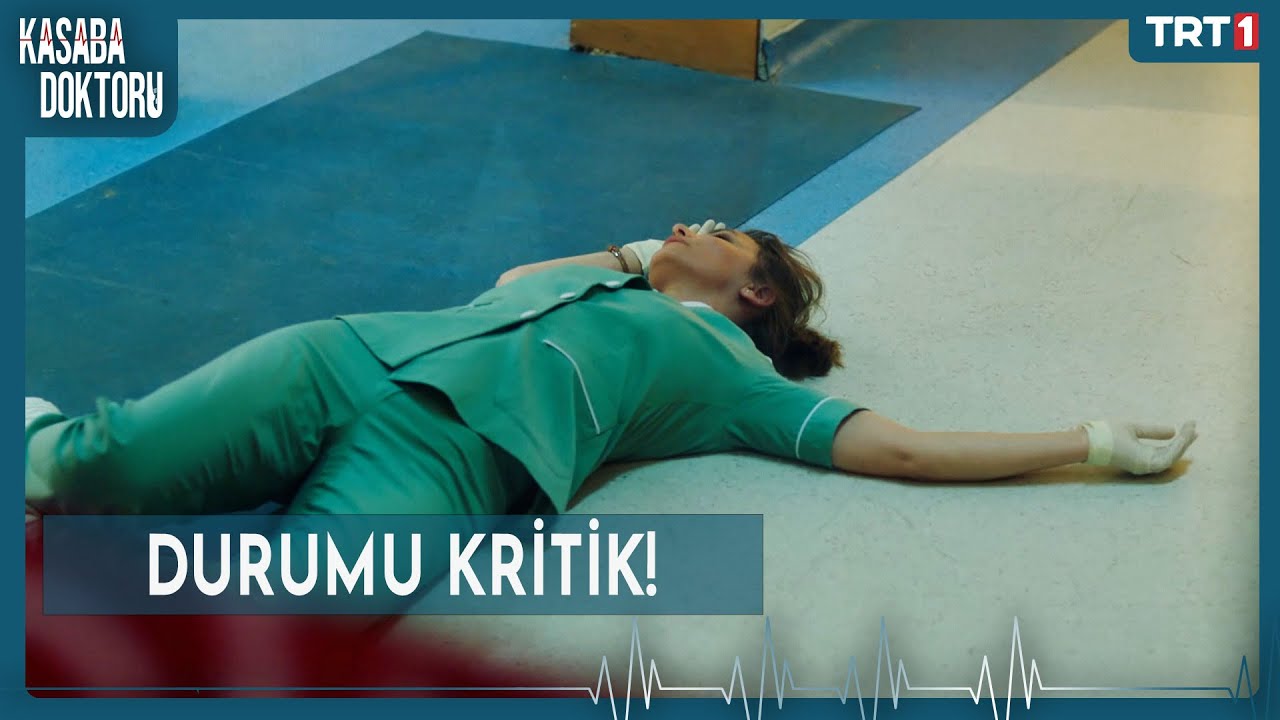 Mine daha fazla dayanamadı ve yere yığıldı! - Kasaba Doktoru 11. Bölüm