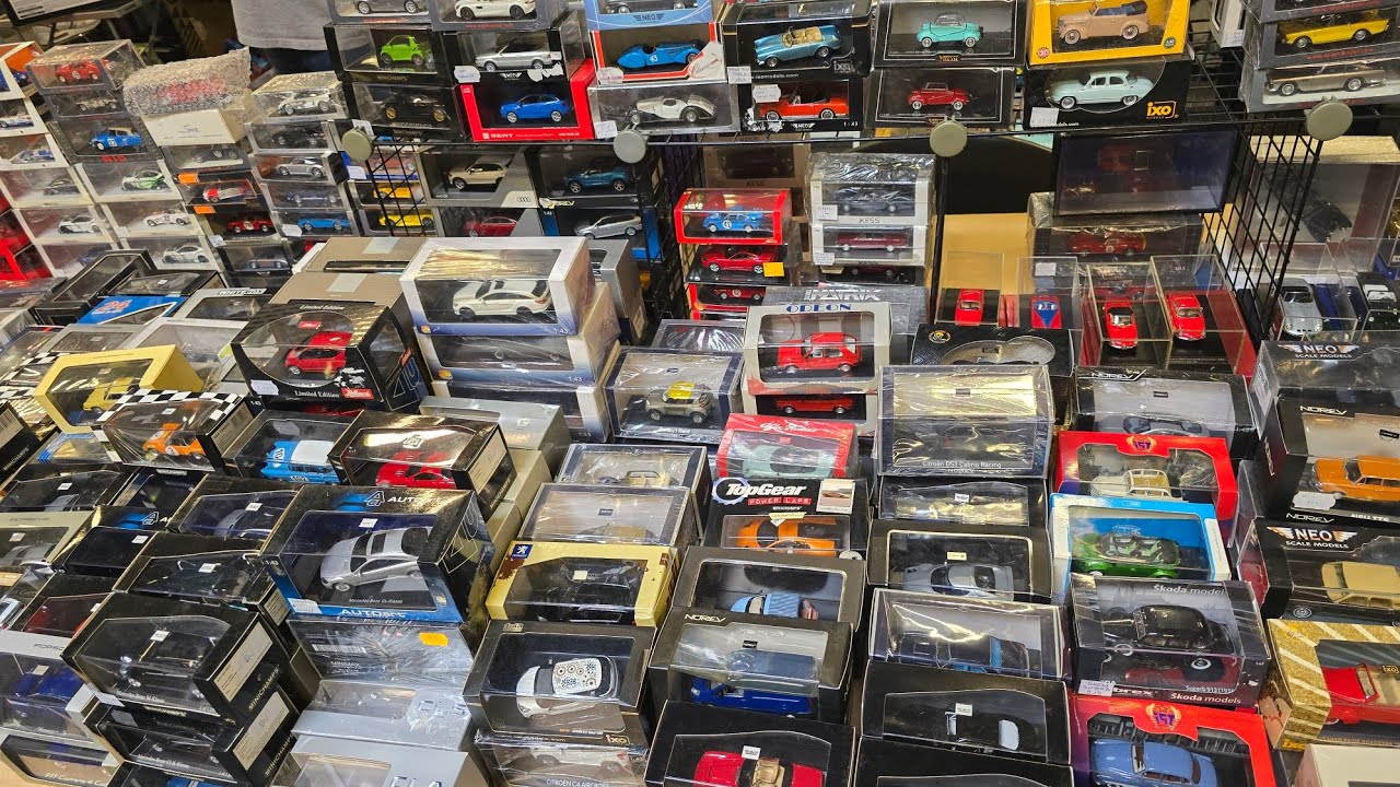 Searching for Diecast Cars on the Biggest Diecast Car event in the world, the Namac. 