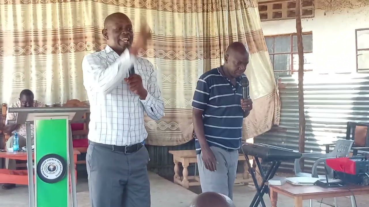 Pst Jacob Oduya preaching at manyatta vosh church during prayer and fasting day 3.