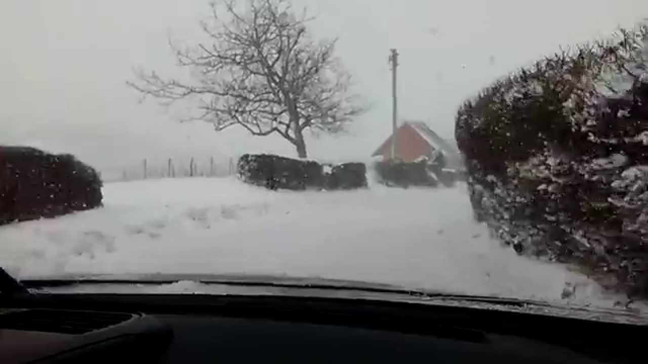 Alfa Romeo Crosswagon Q4 - Cruising during snowstorm - Plešivica (Šipkovica)