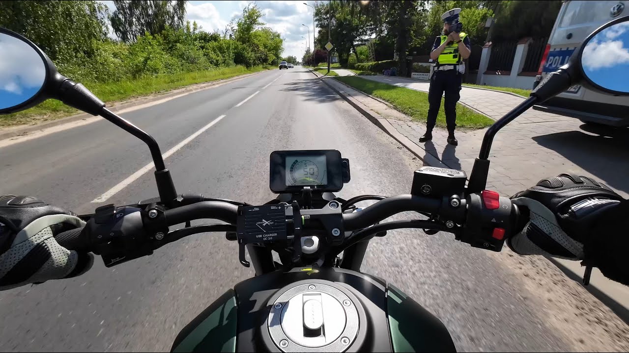 Benelli Leoncino 125 test nagrywania i policja [4K60]