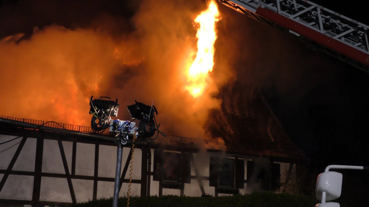 Brand eines Fachwerkhauses in Herborn bei Idar-Oberstein - 21.03.2021