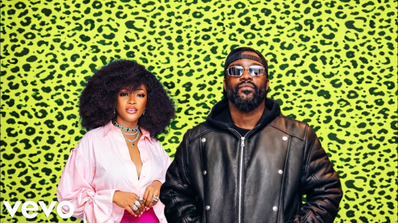 Fally Ipupa feat. Charlotte Dipanda - Calendrier (Official Music Video)