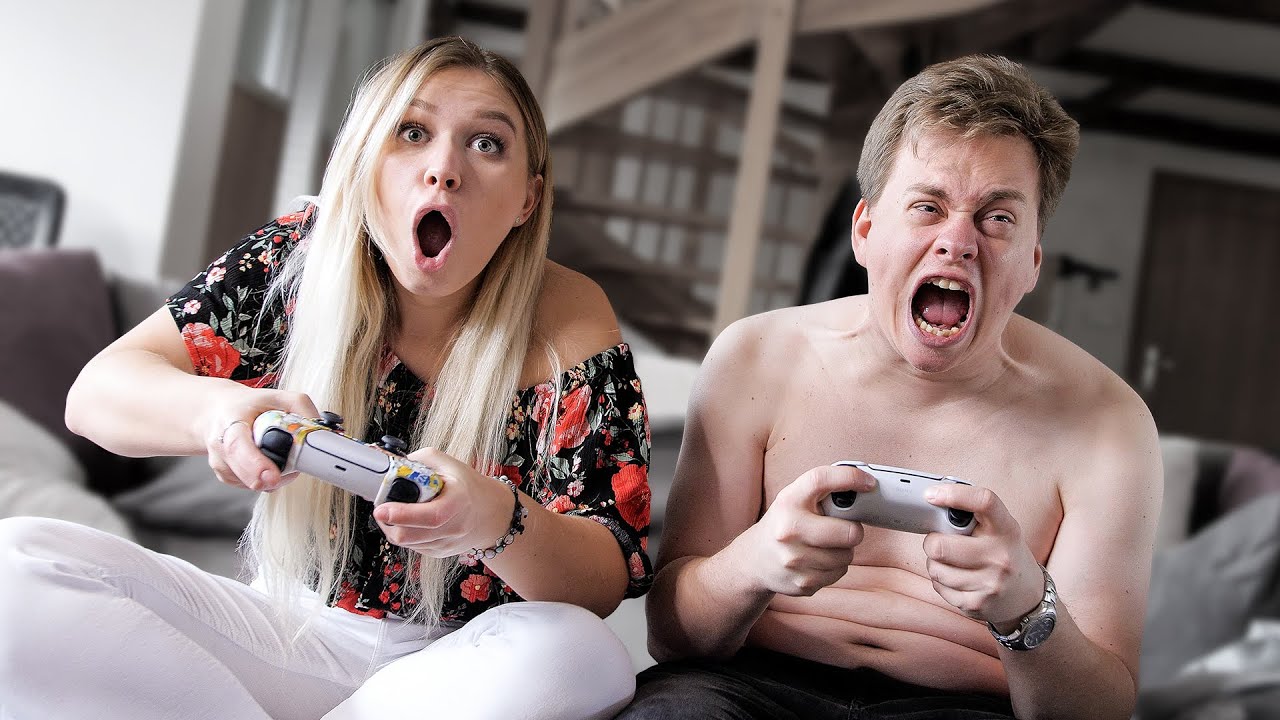 Sabina VS Nerd / Porazím ho v Hraní Her?