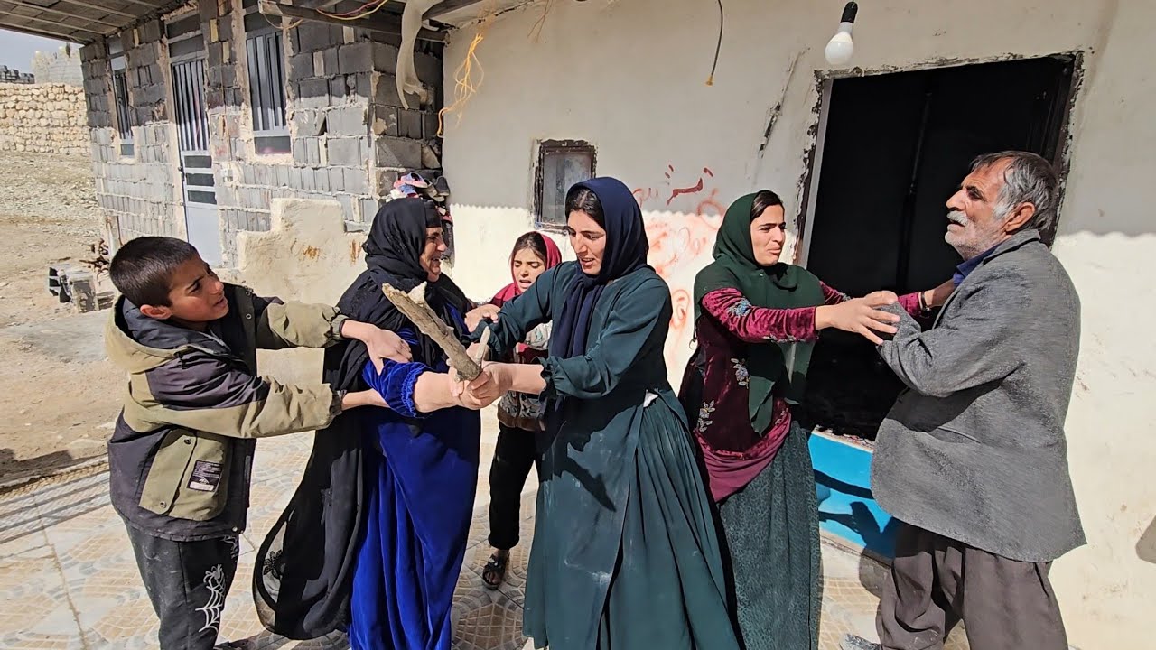 Zulaykha and Ruqayyah mediate between the conflict for the return of the grandmother