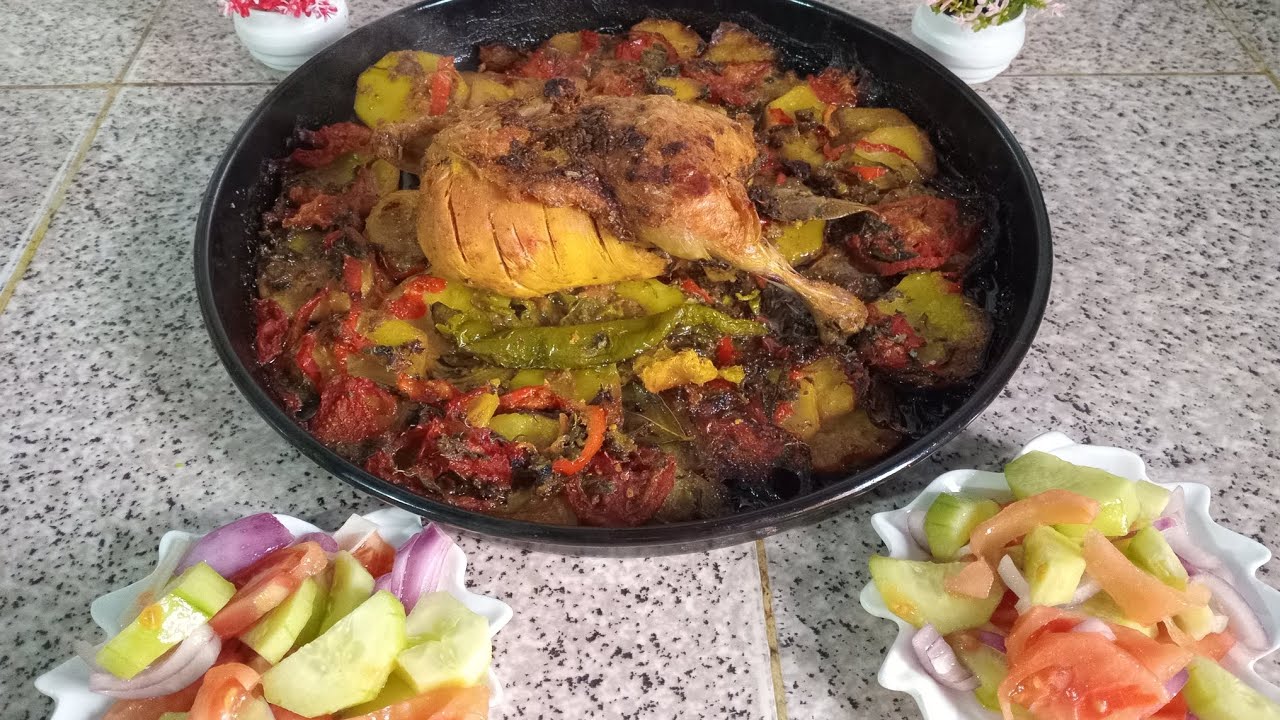 دجاج بالخضر في الفرن كايجي معلك ولذيذ و سهل التحضير 