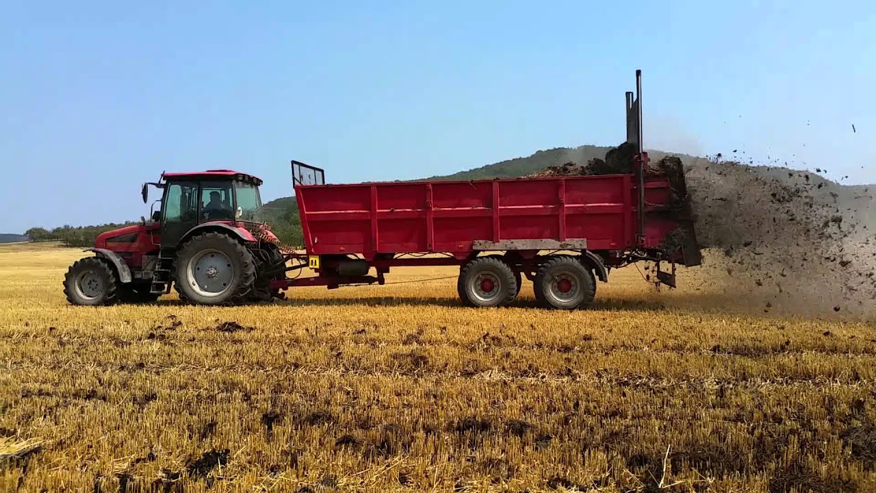 Belarus 1523 mit ein LMR PTU 18 Miststreuer