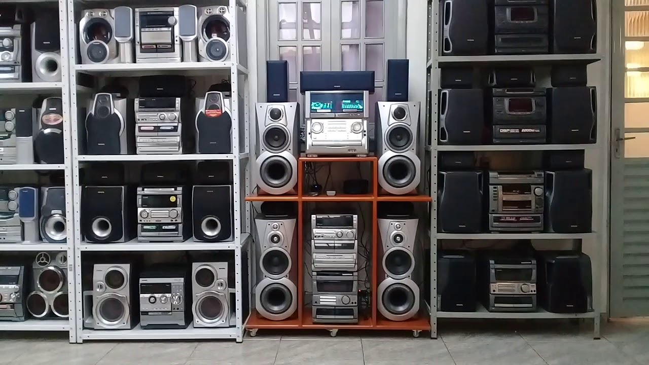 XH-A1060   AIWA 1000 WATTS RMS