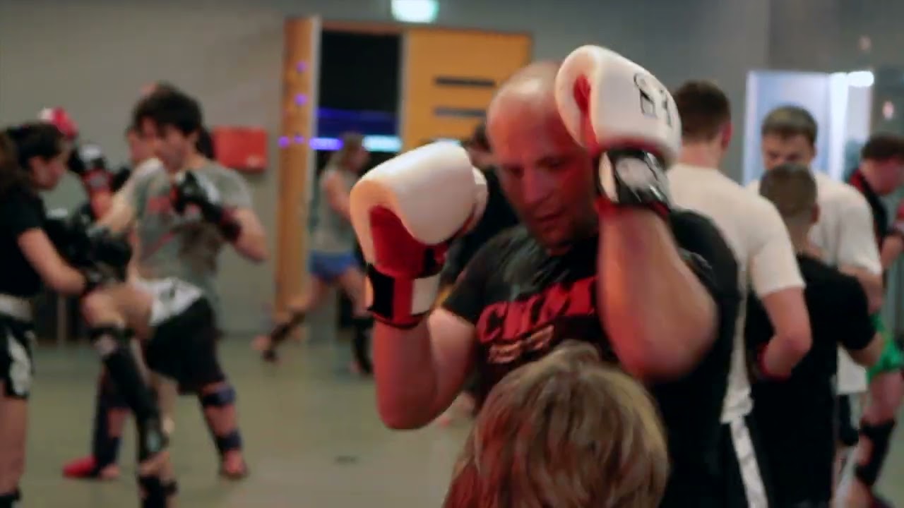 Fedor Emelianeko practice Old school kickboxing with Peter Teijsse at Special Sports, Amstelveen.