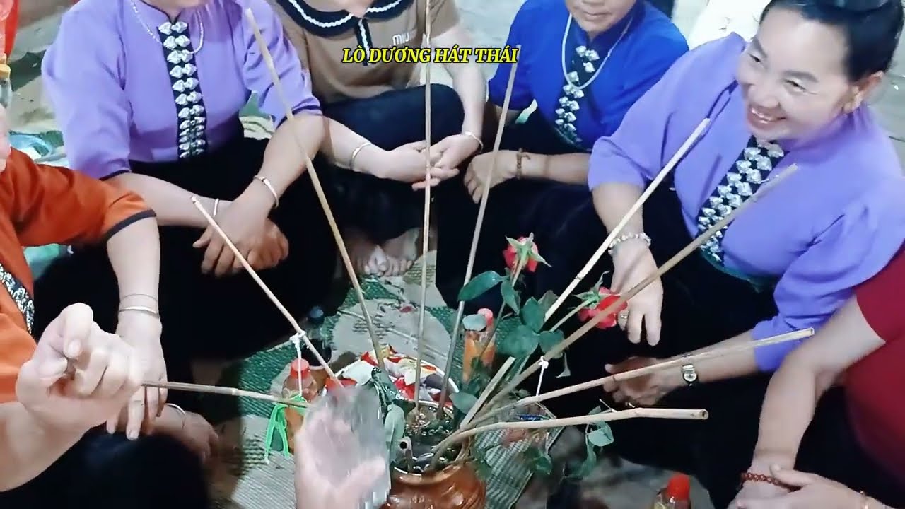ĐIỆU NHẢY TĂNG BU HÒA NHỊP NHẠC TRỐNG CÒNG CHIÊNG CHUM RƯU CẦN