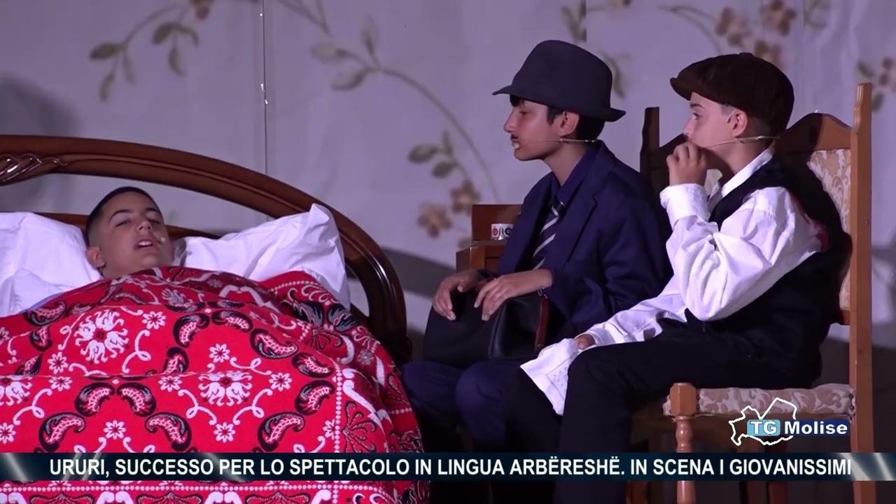 Ururi, successo per lo spettacolo in lingua arb&euml;resh&euml;. In scena i giovanissimi