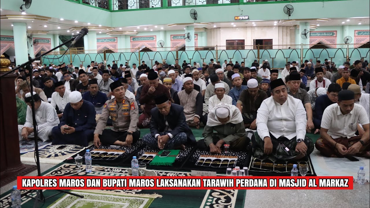 Kapolres Maros dan Bupati Maros Laksanakan Tarawih Perdana di Masjid Al Markaz