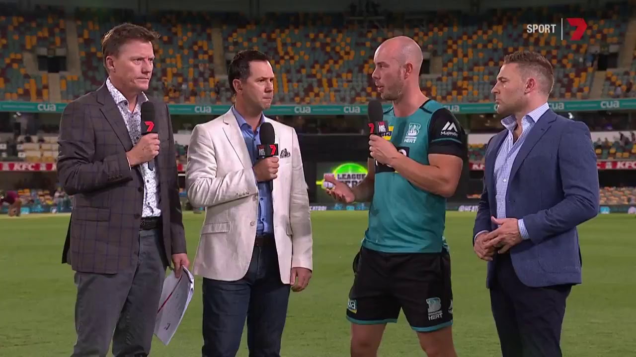 Chris Lynn talks with Ricky Ponting & Brendon McCullum