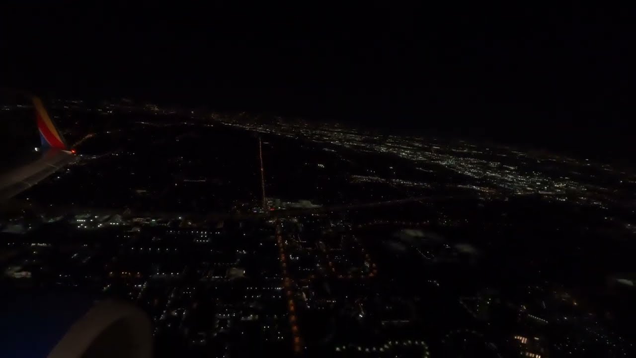 Southwest Airlines Boeing B737-800 (N8543Z) - Landing at Dallas Love Field Airport (DAL)