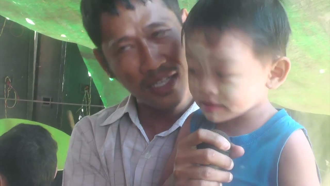 ၁၃၈၇ ရတနာသိဂီံကျောင်းကထိန် မတည်အလှူရှင် (ဦးမင်မောင်မောင်) ဒေါ်မြ မိသားစုကောင်းမှု