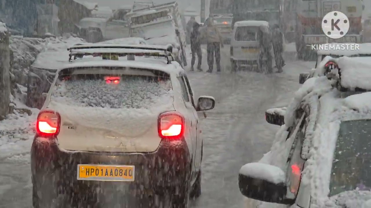Finaly snowfall शुरू हो गई है मनाली में