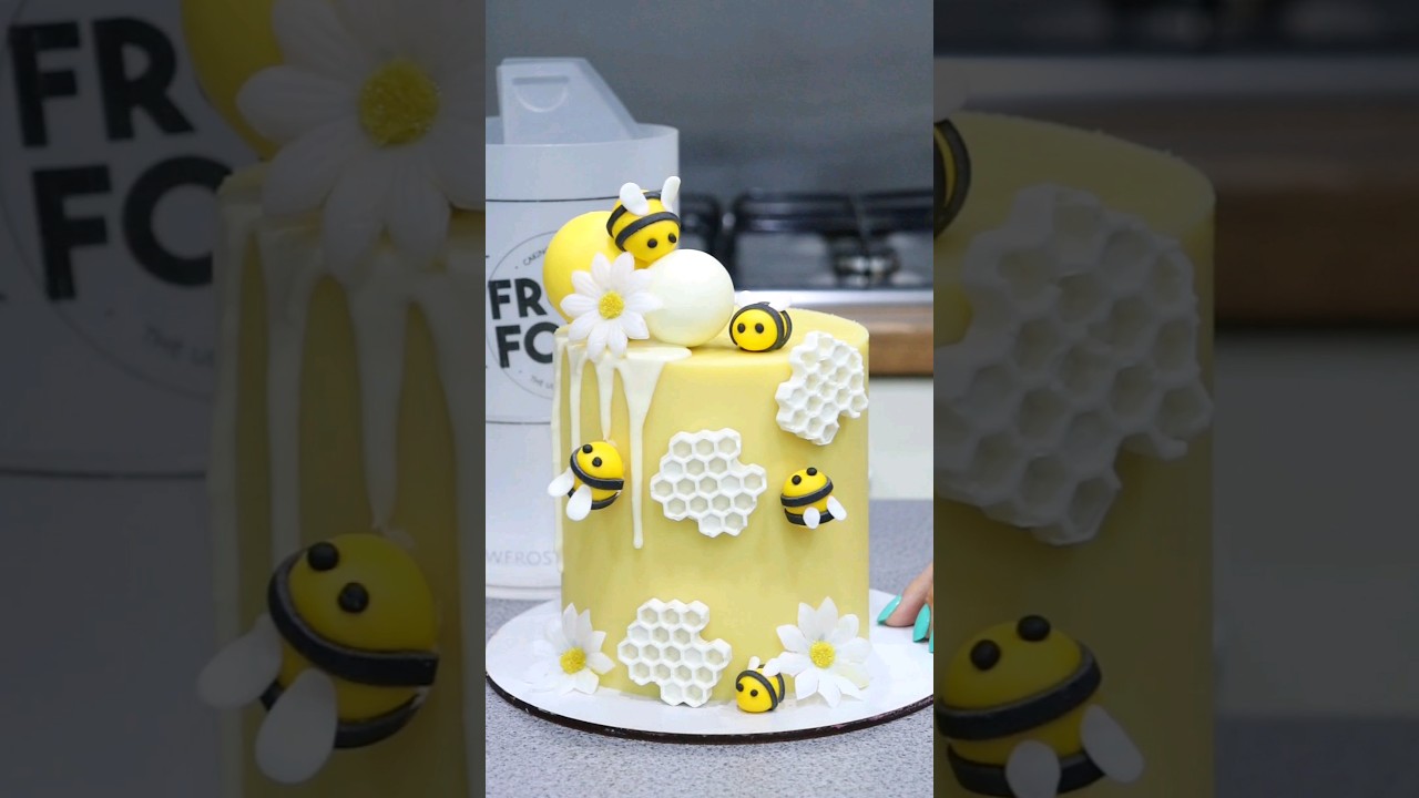 Bee Cake 🐝 Use code FROSTLOVE10 for 10% off at frostform.com checkout #bee #cake #shorts