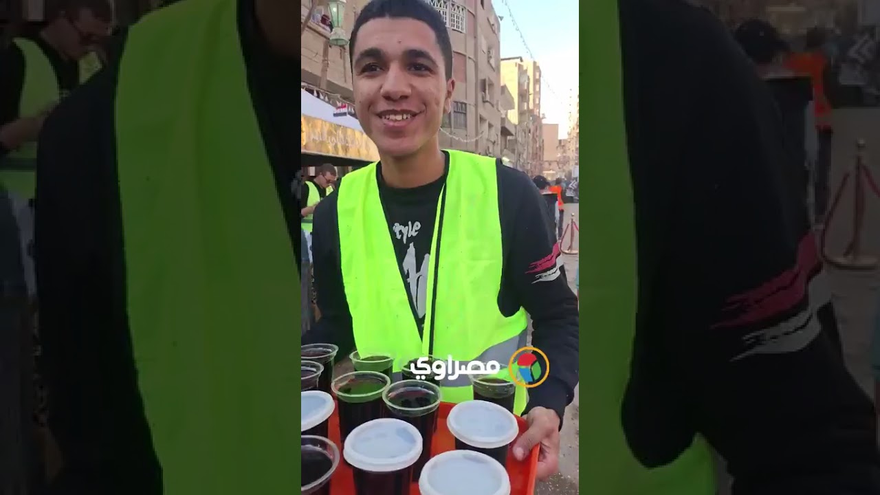 6 آلاف وجبة إفطار.. شباب منفلوط ينظمون أطول مائدة رمضانية بطول كيلومتر