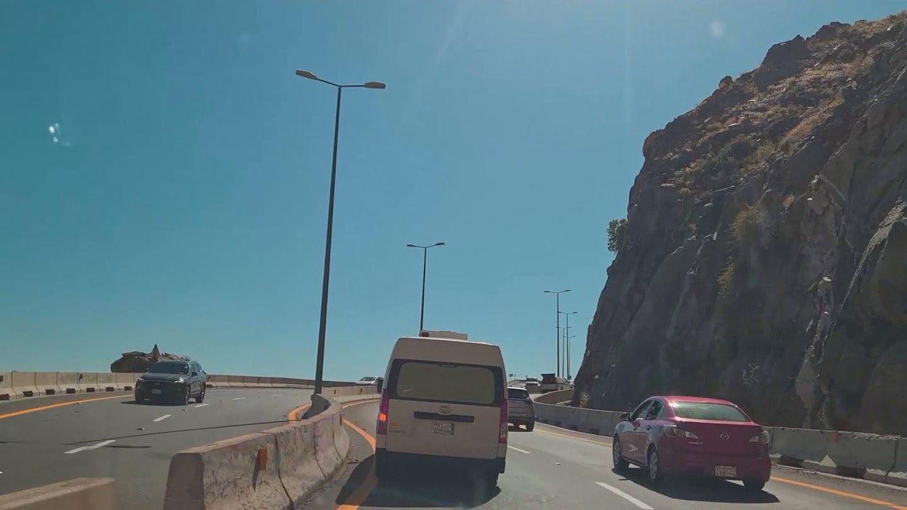 CLIMBING THE AL HADA ZIG ZAG ROAD