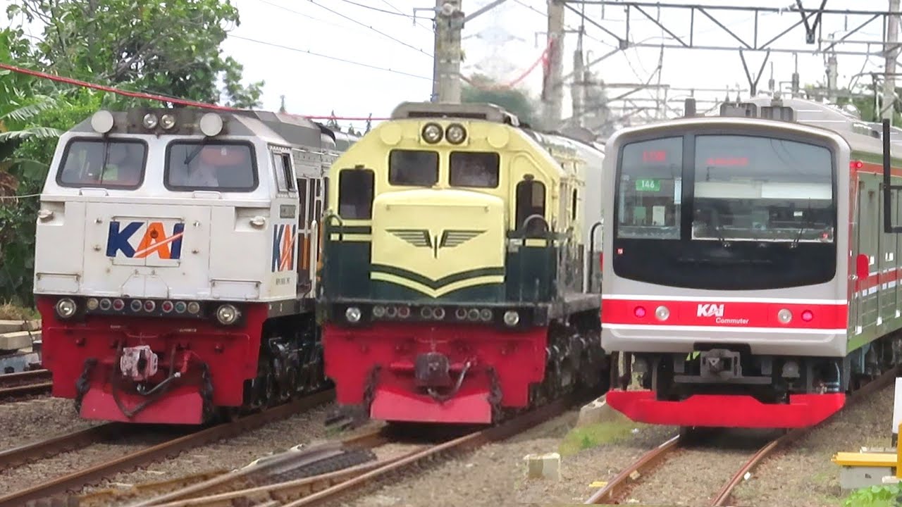 TOP KOMPILASI KERETA API NGEBUT DI STASIUN CIKARANG ! Ada Lokomotif Livery Vintage & JR 205 Marchen