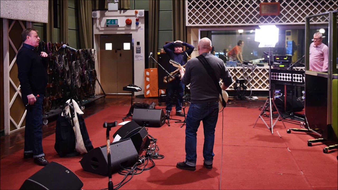 MADNESS. LIVE SESSION ON RADIO 2..  BROADCAST ON 25.1.17.