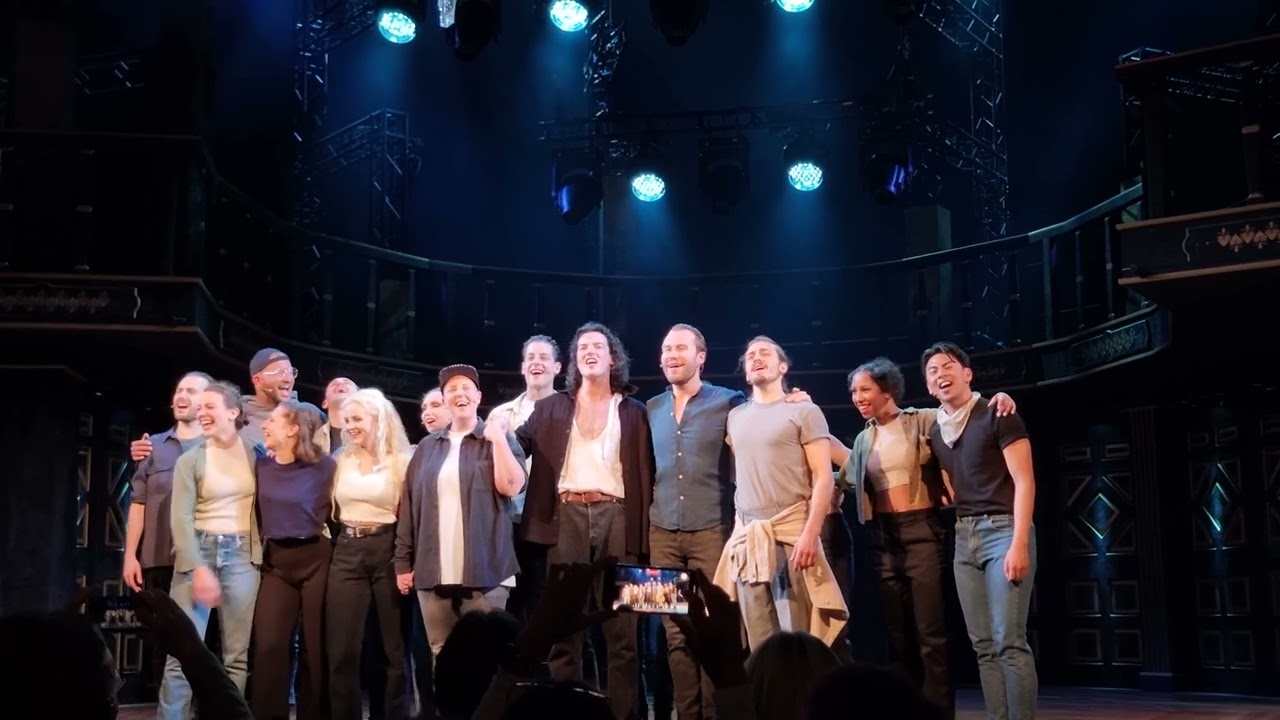 Romeo & Julia Liebe ist alles Musical Berlin 18.05.2023 Martinee Bows