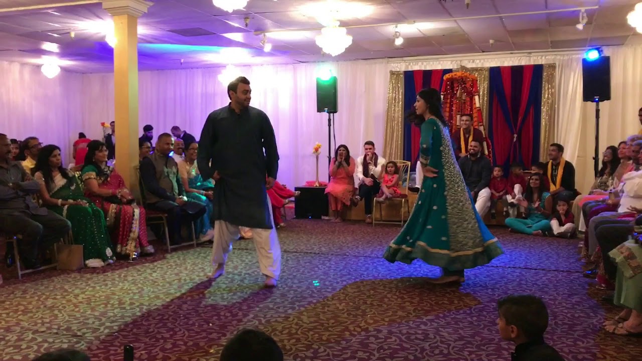 Fahad & Muna : Bollywood/bhangra mehndi dance 2017